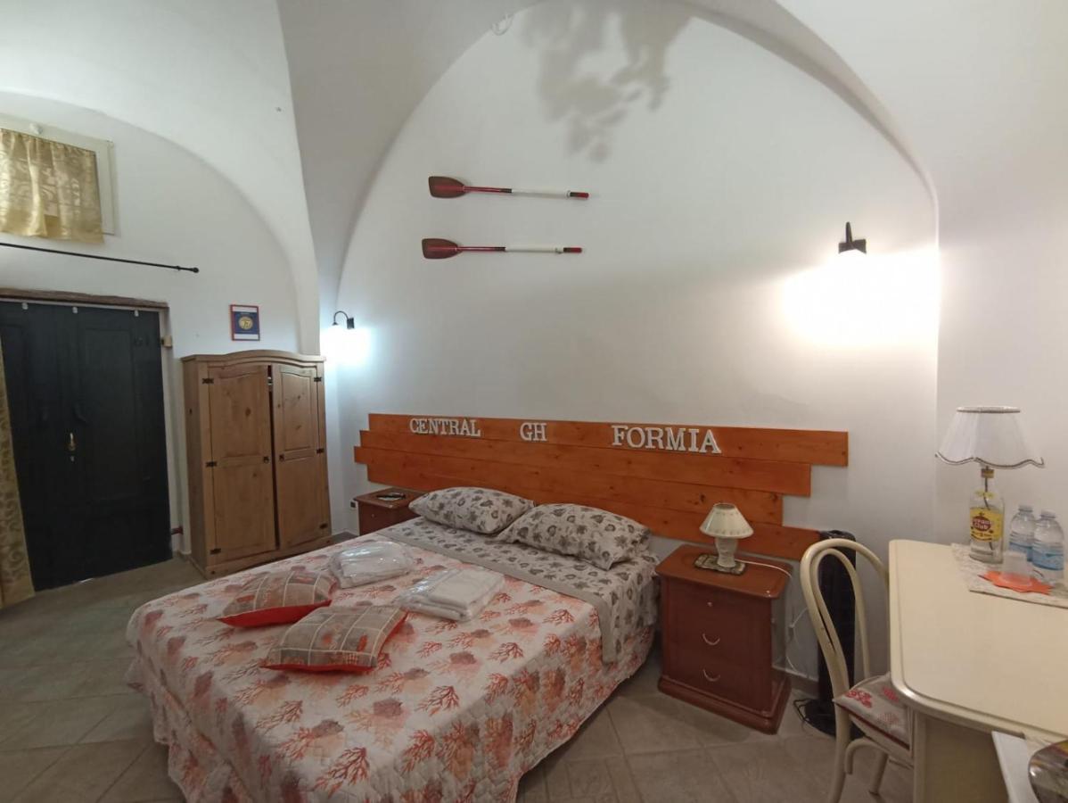 Central Gh Formia Exterior photo